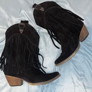 New boots. Worn for 1 hour.